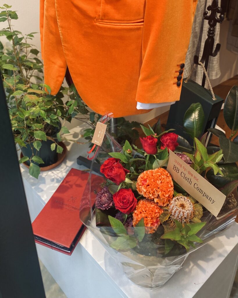 オレンジのダリア